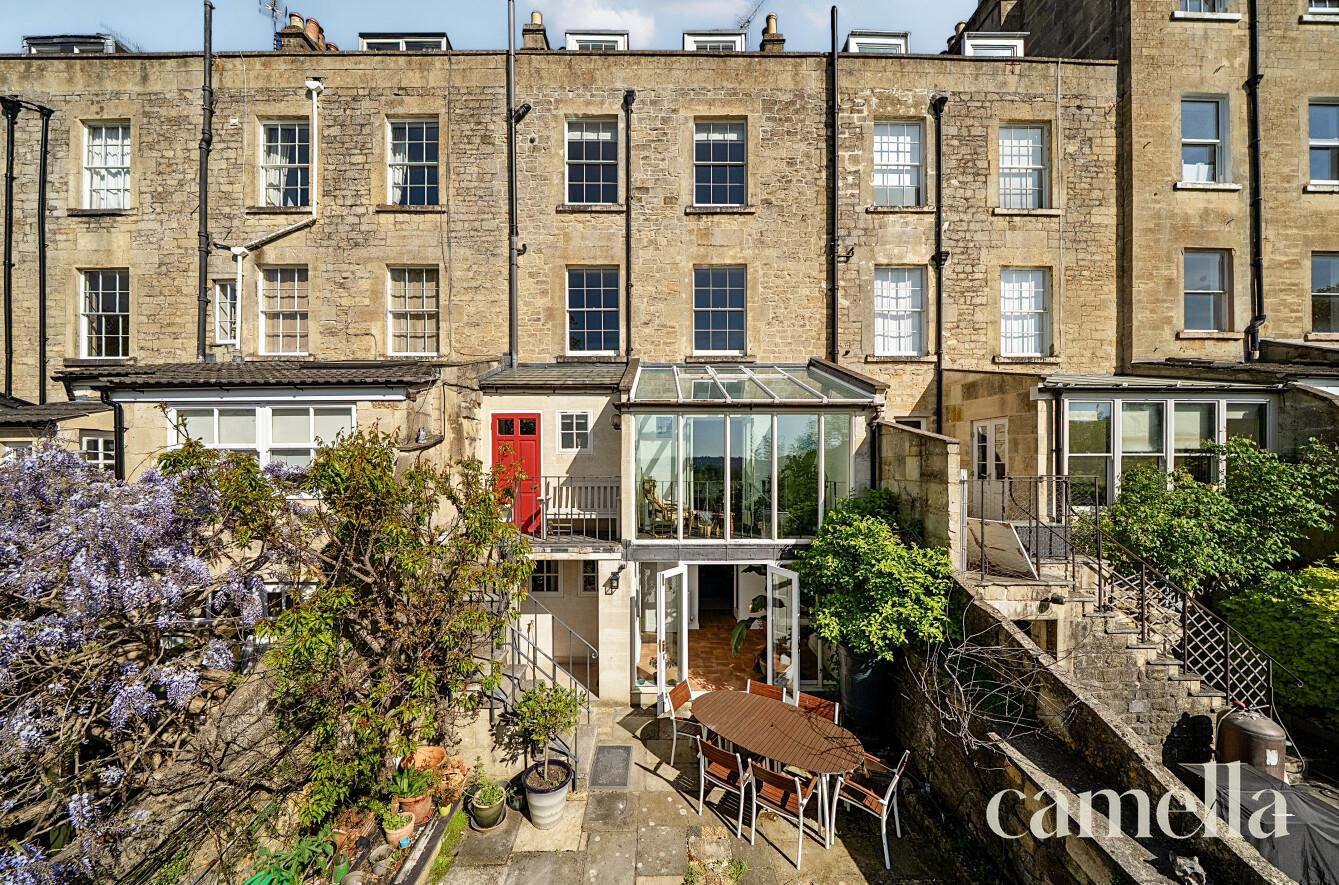 16 Elm Place, BA2